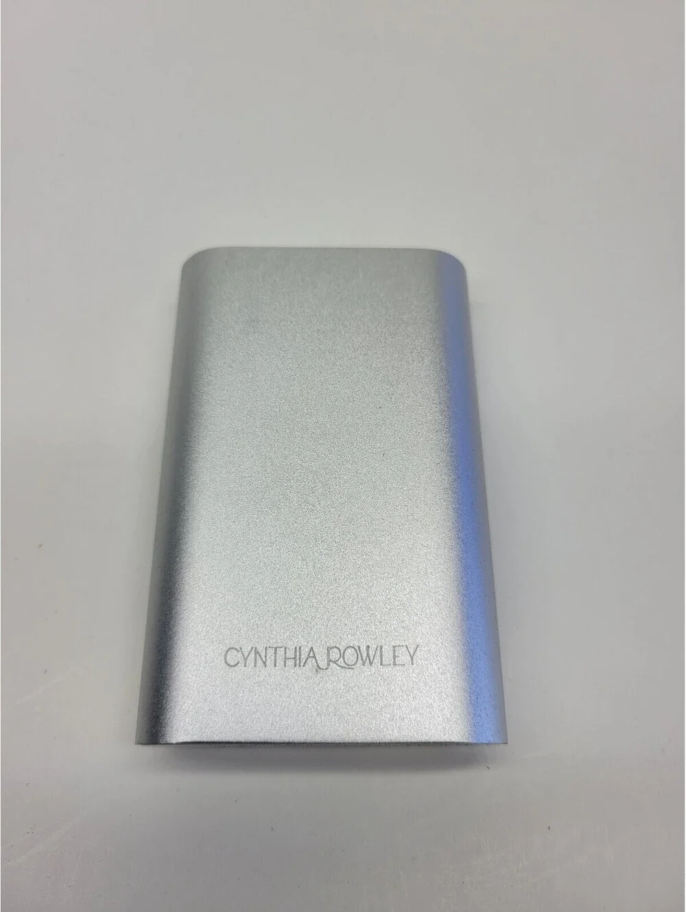 Cynthia Rowley 6000mAh Rechargeable Battery Power Bank - Silver